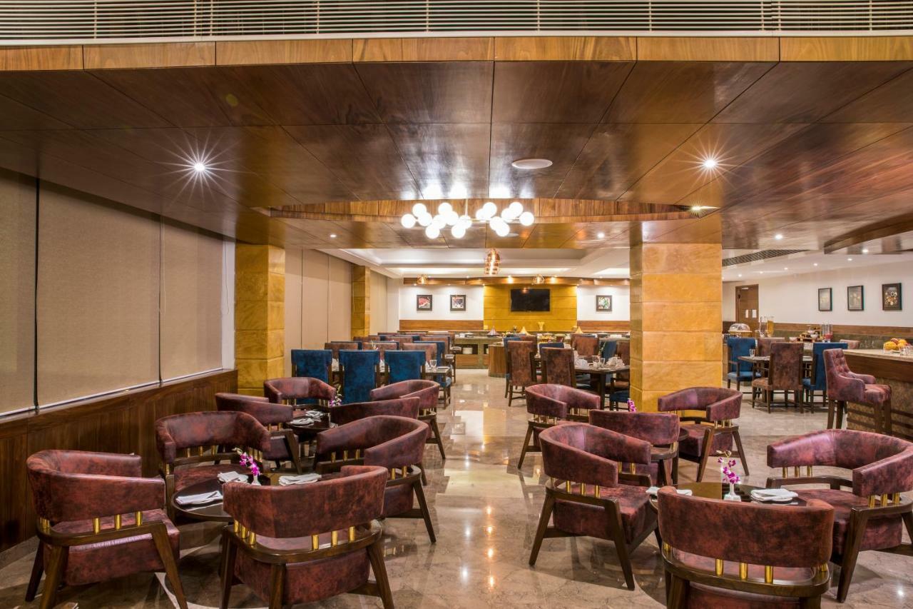 Regenta Central Cassia Zirakpur Chandigarh Exterior foto