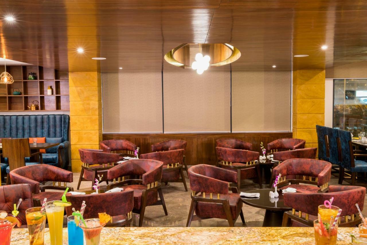 Regenta Central Cassia Zirakpur Chandigarh Exterior foto